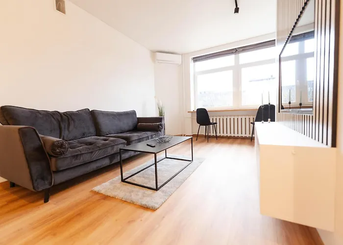 New Premium In The Old Town Of 아파트 *